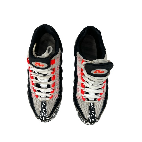 Nike Air Max 95 GS 7y 8.5w Just Do it Print Serfio Lozano Black White Orange - Picture 4 of 16